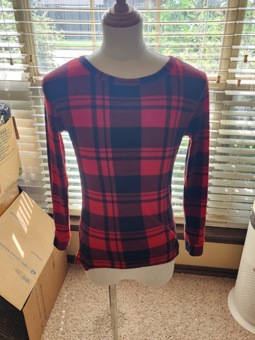 Cat & Jack Boys Red and Black Plaid Long Sleeve Pyjama Top 10 - Picture 6 of 6